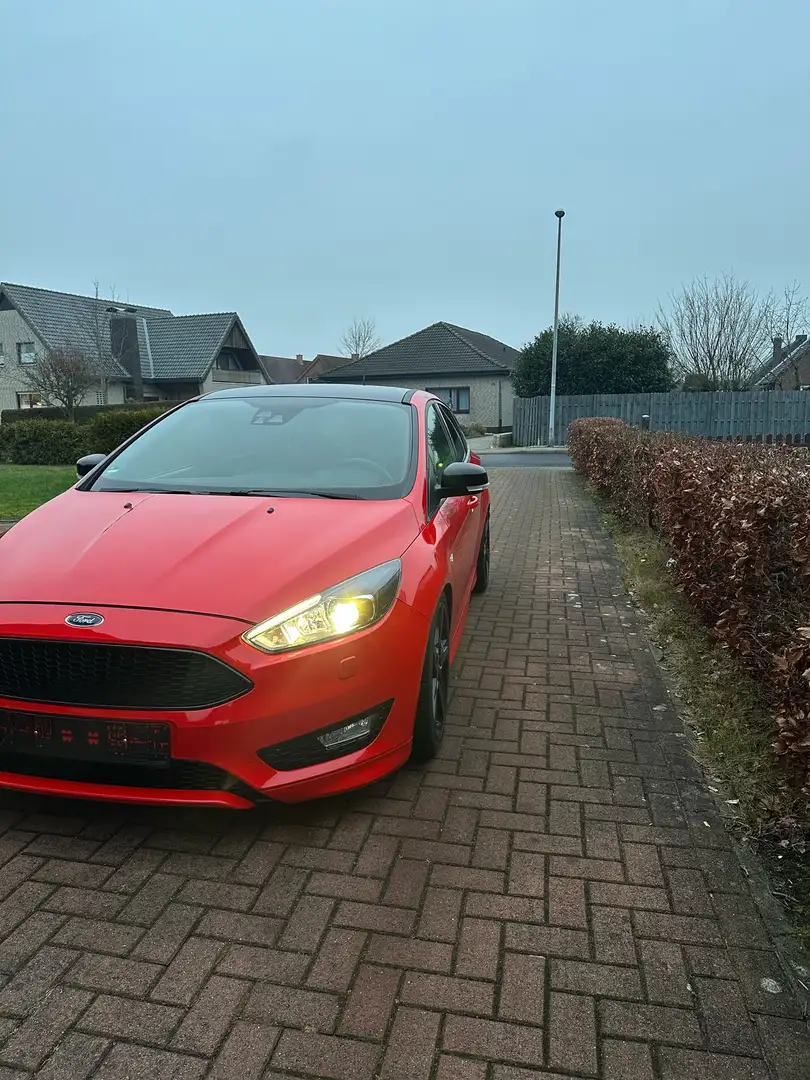 Ford Focus 1.0 EcoBoost Start-Stopp-System ST-Line - 1