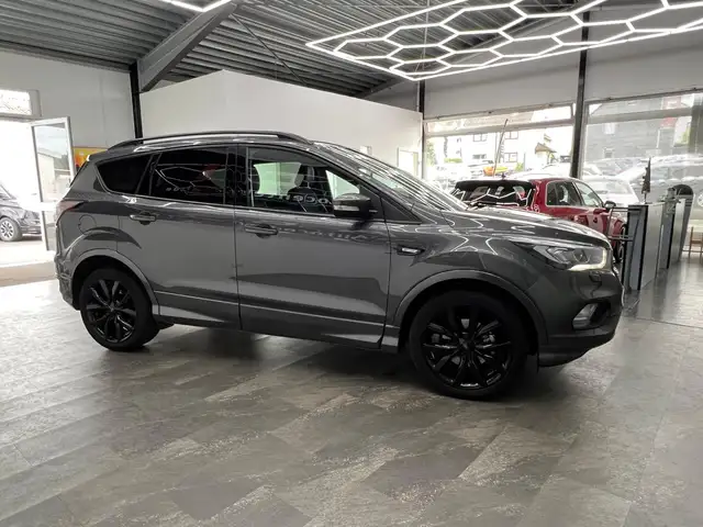 Ford Kuga view 11
