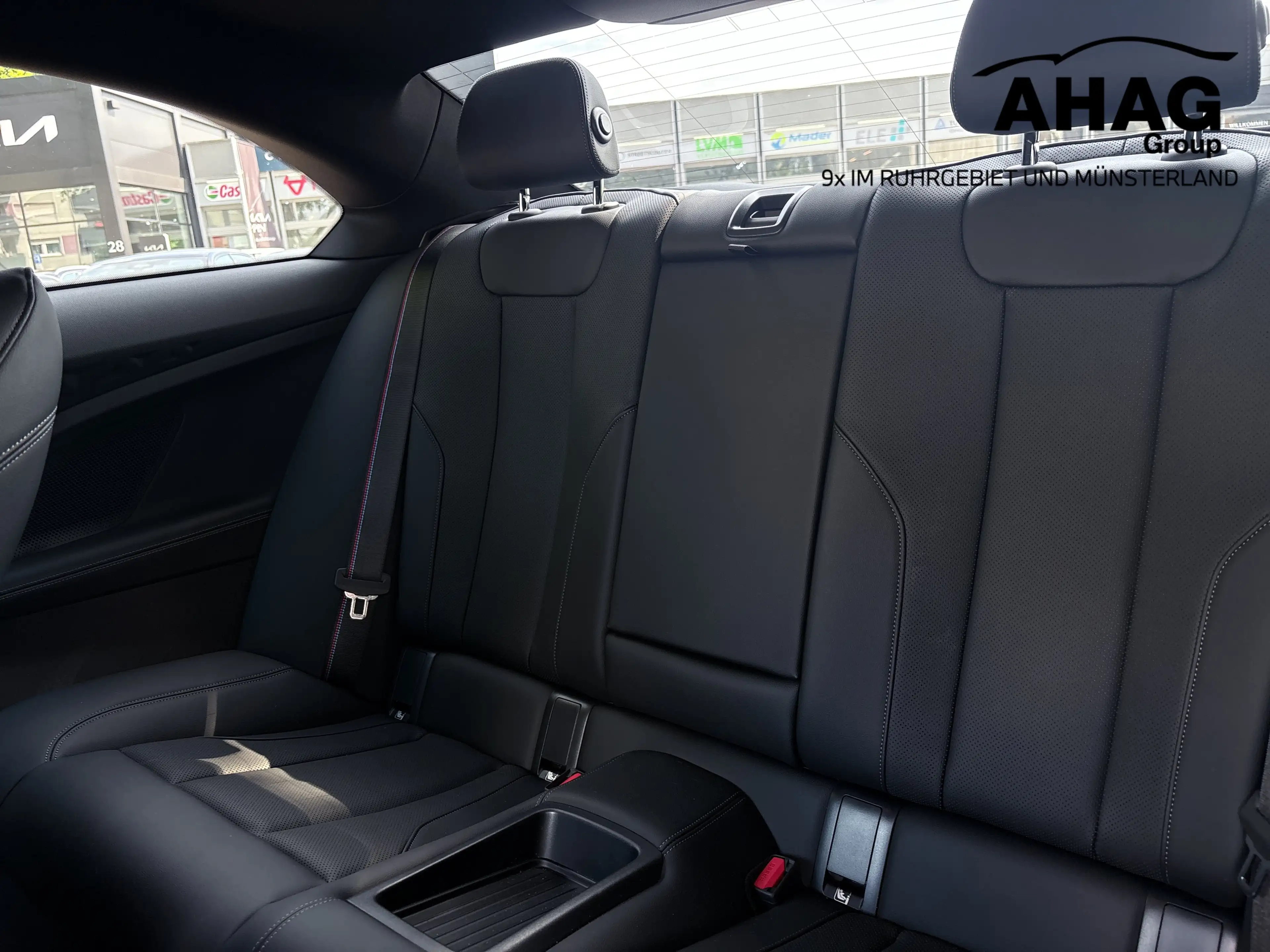 BMW 240 M240i xDrive Coupé — photo 13