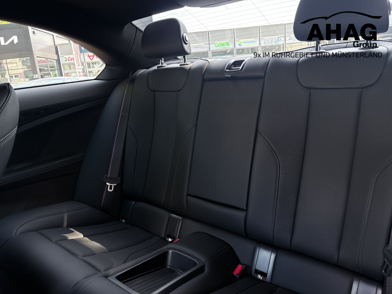 BMW 240 M240i xDrive Coupé — photo 13