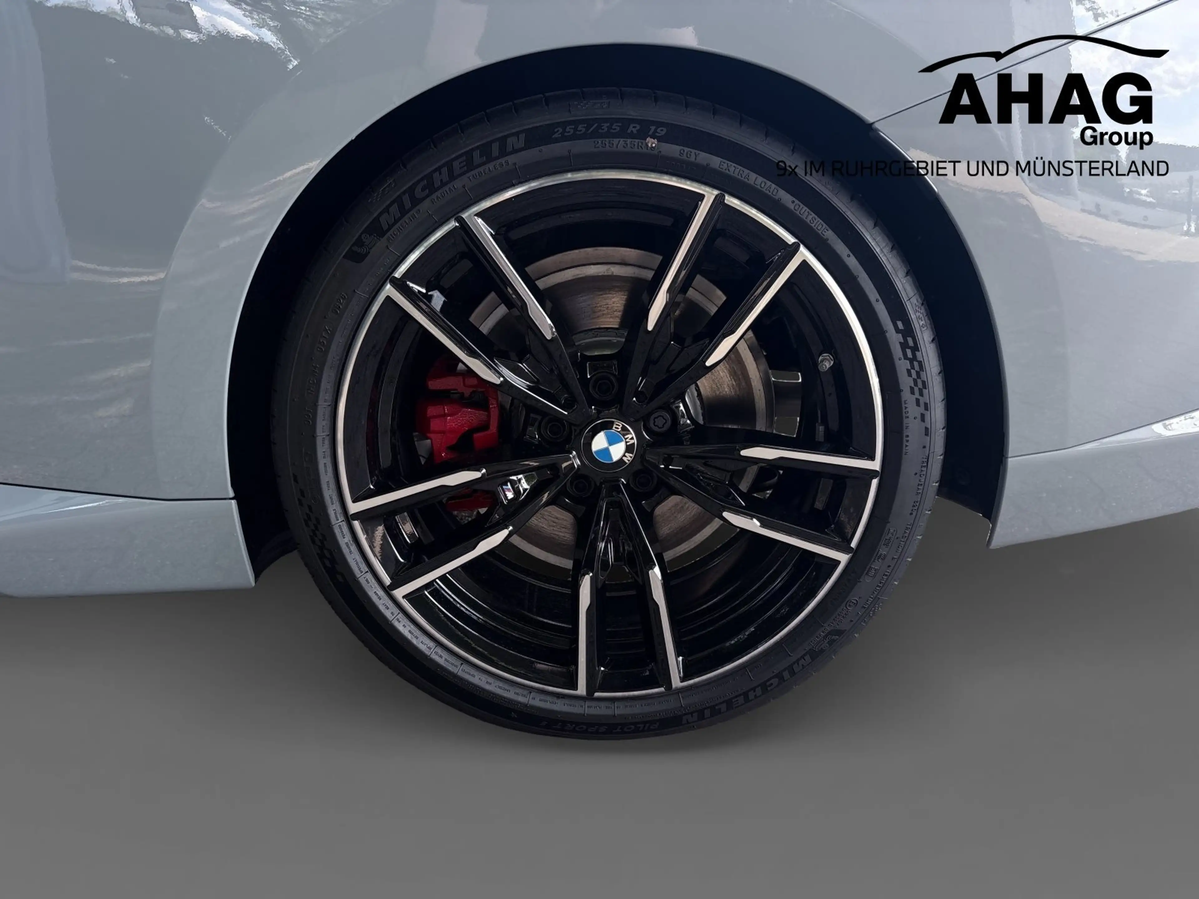BMW 240 M240i xDrive Coupé — photo 12