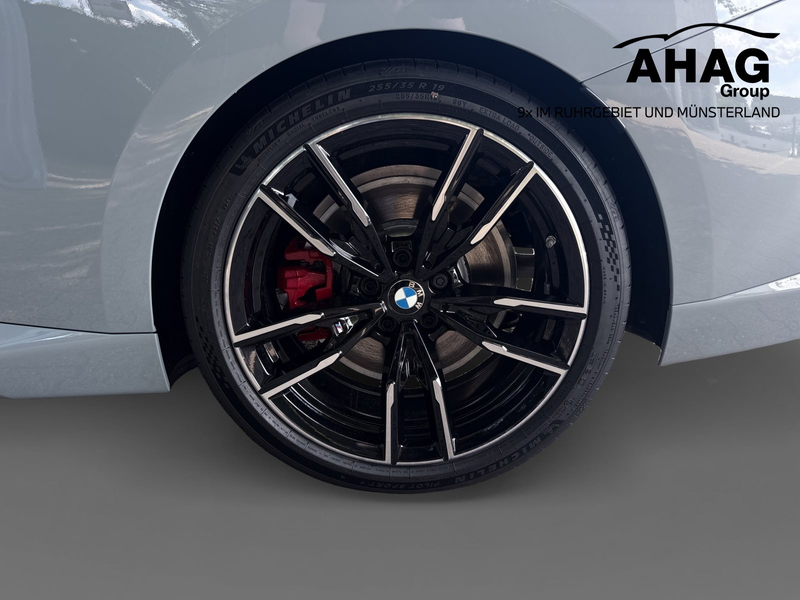 BMW 240 M240i xDrive Coupé — photo 12