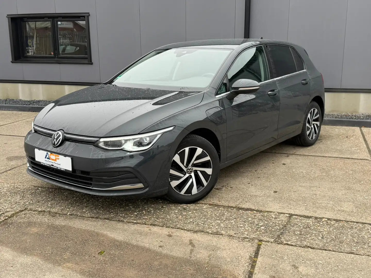 Volkswagen Golf 1.4 eHybrid Style plug inn hybride Grau - 2