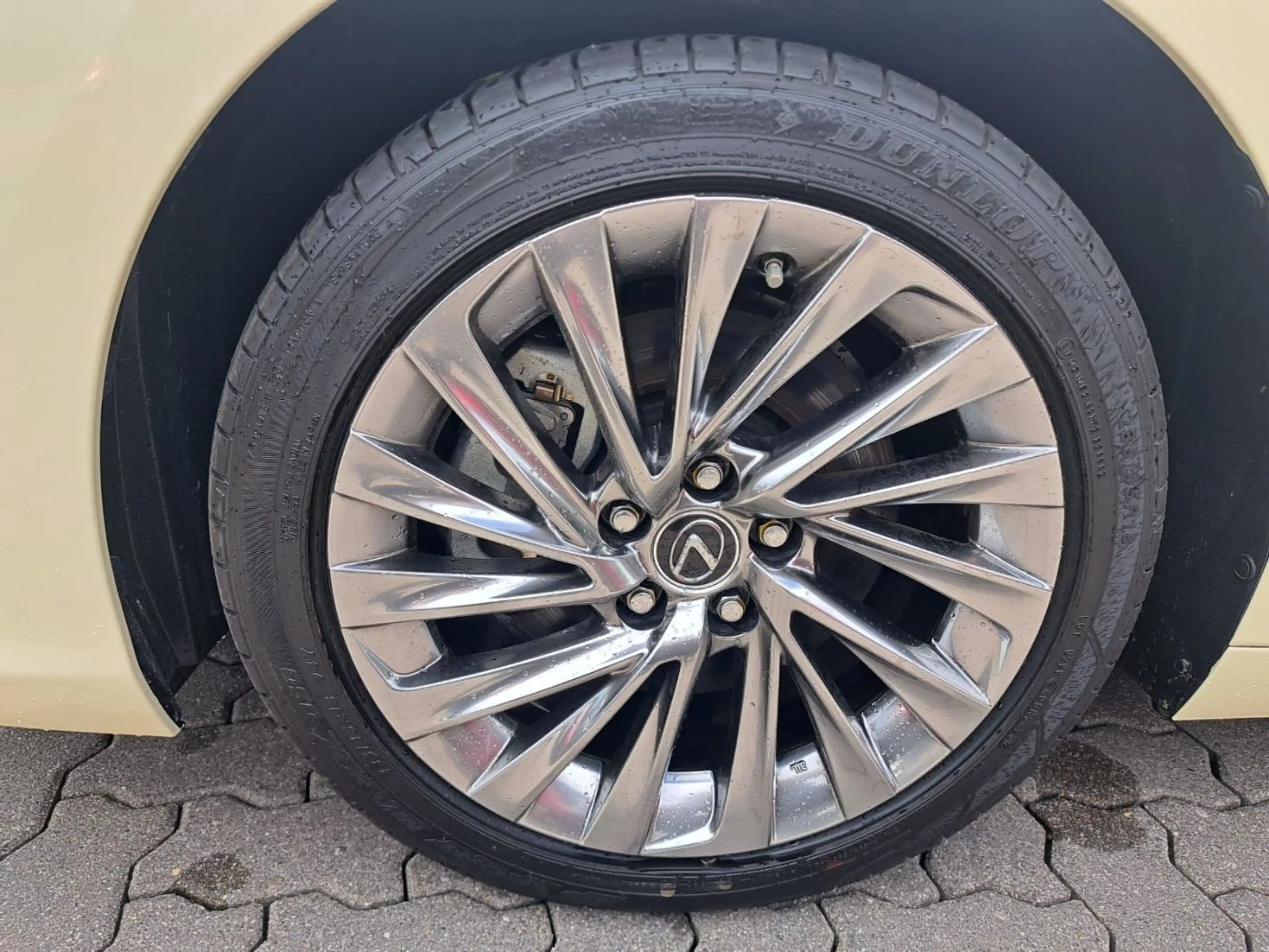 Lexus ES 300 h Luxury TAXI Paket + Folierung — photo 8