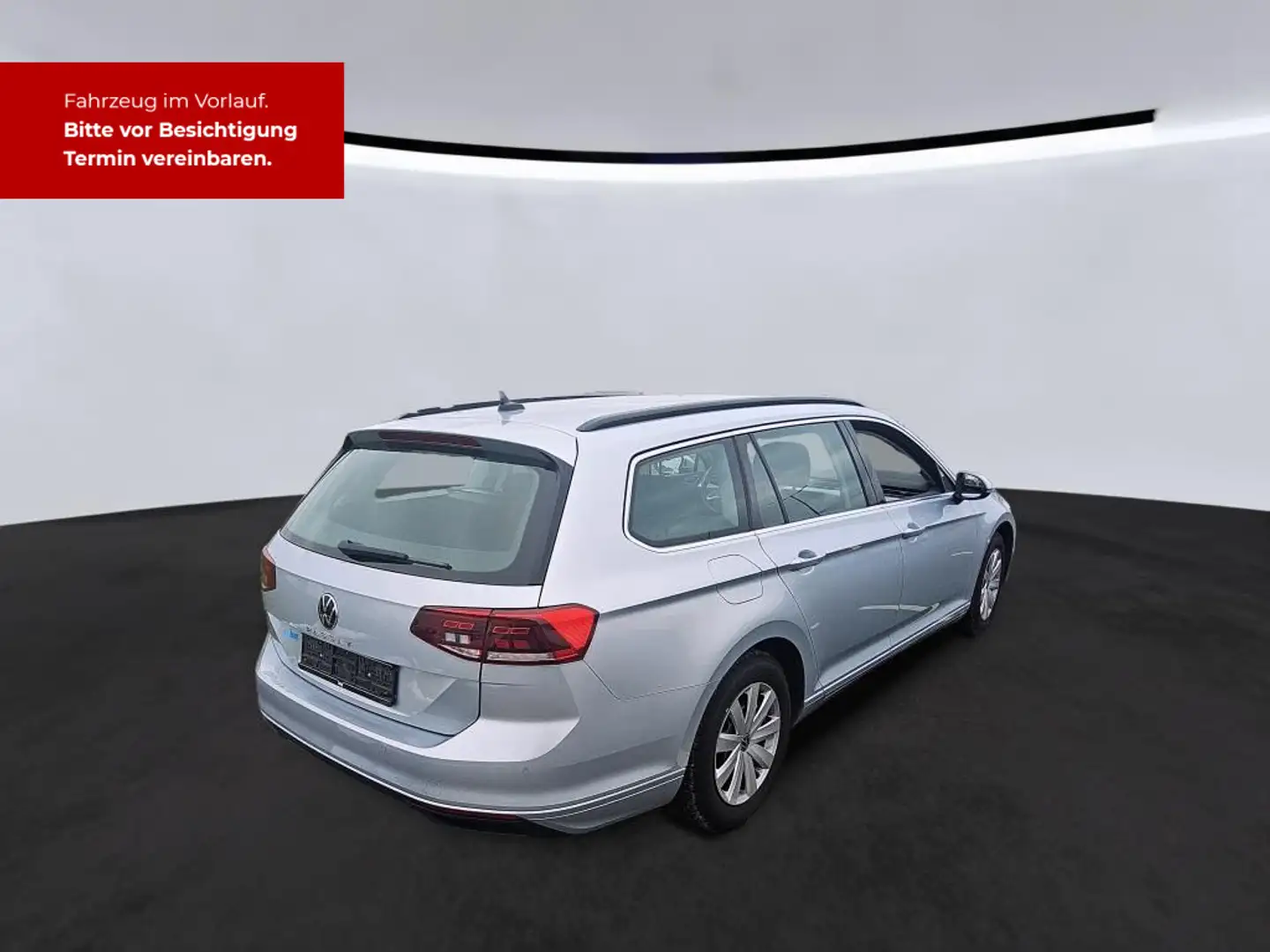 Volkswagen Passat Variant 2.0 TDI DSG Business AHK Navi LED Silber - 2