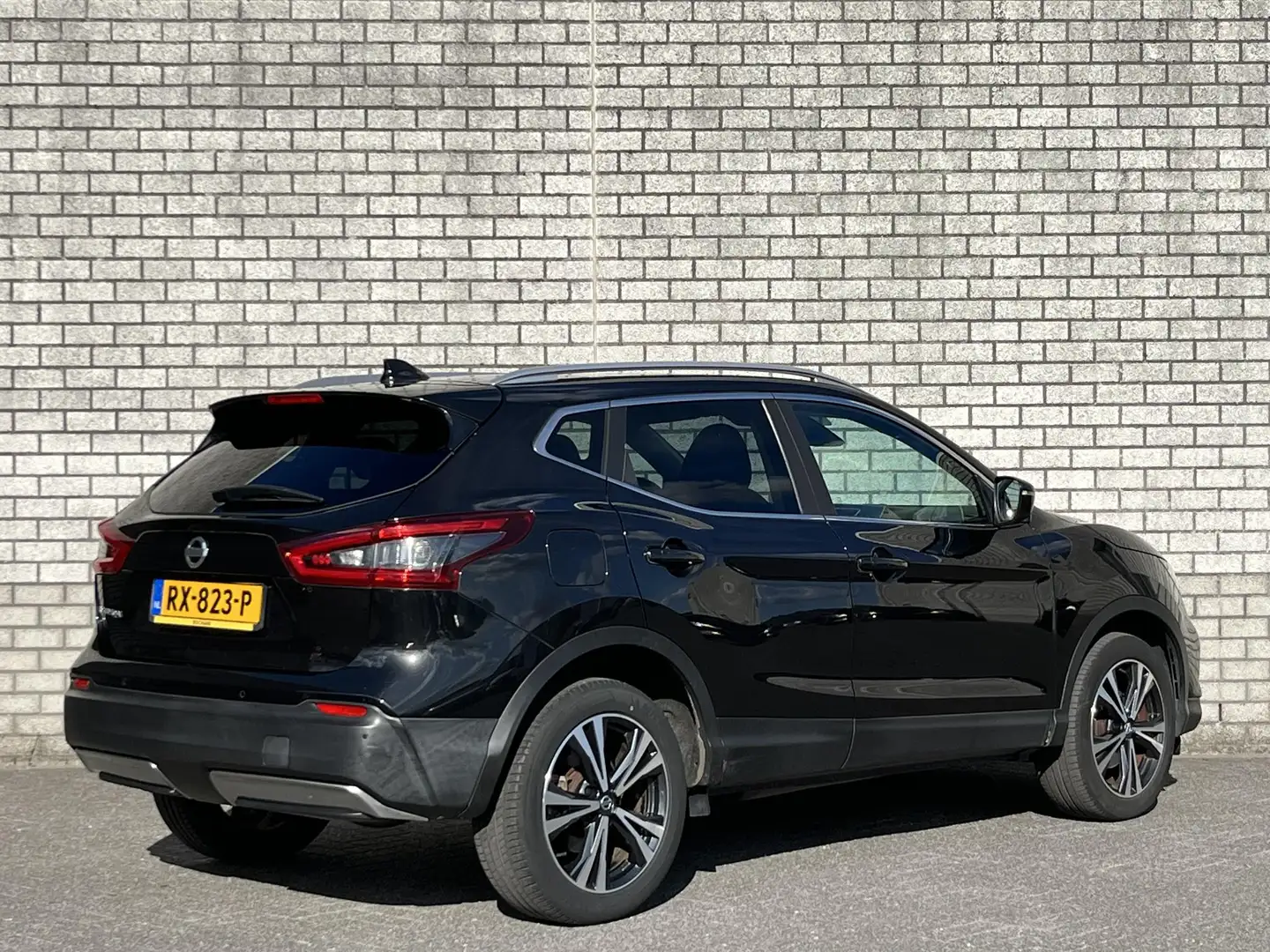 Nissan Qashqai 1.2 N-Connecta | 360° Camera | Navigatie | Panoram Noir - 2