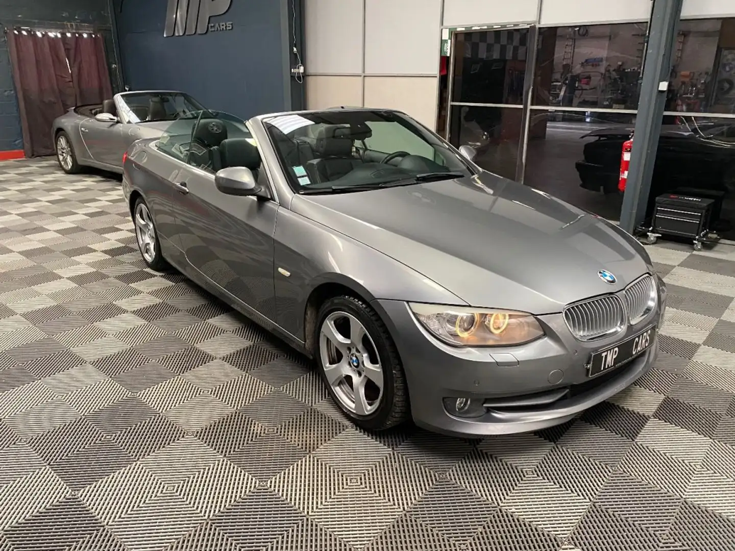 BMW 320 E93 cabriolet 320D 184 Pack Luxe - 1