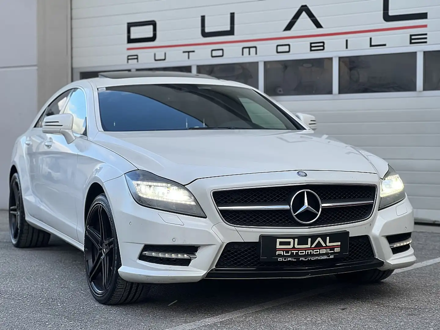 Mercedes-Benz CLS 350 CDI Aut./AMG-PAKET/SHD/MEMORY/H&K/LUFT Weiß - 2