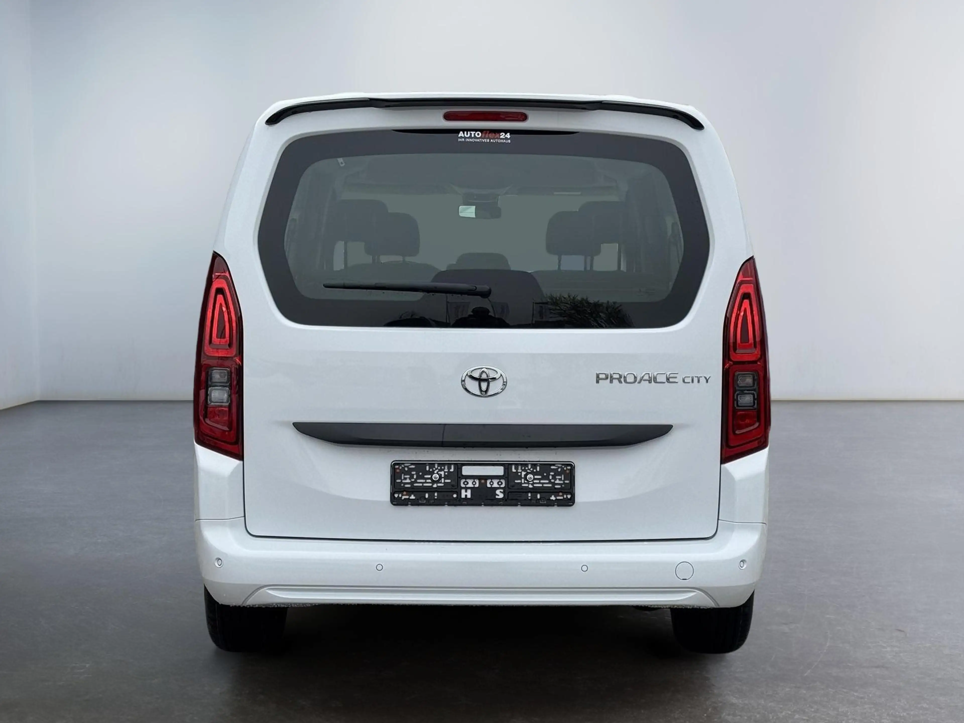 Toyota Proace City Verso 1,5 D-4D L2 Business 7 Sitzer Klima Einpa... — photo 3