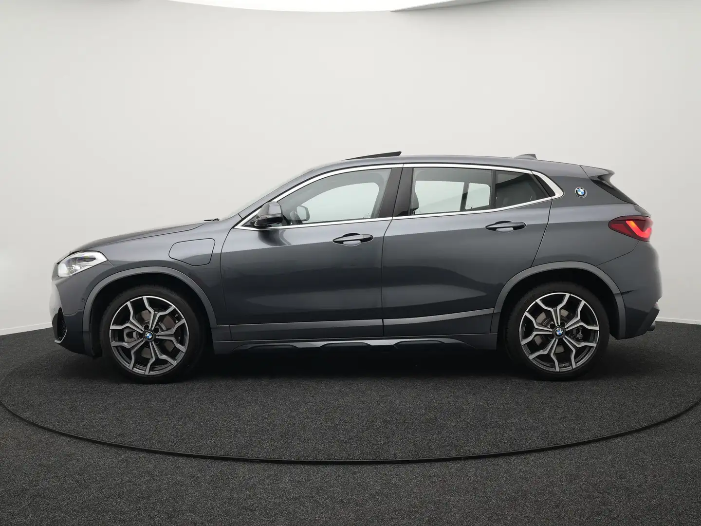 BMW X2 xDrive25e M sport X Plug in Hybrid | PHEV | Panoda Grijs - 2