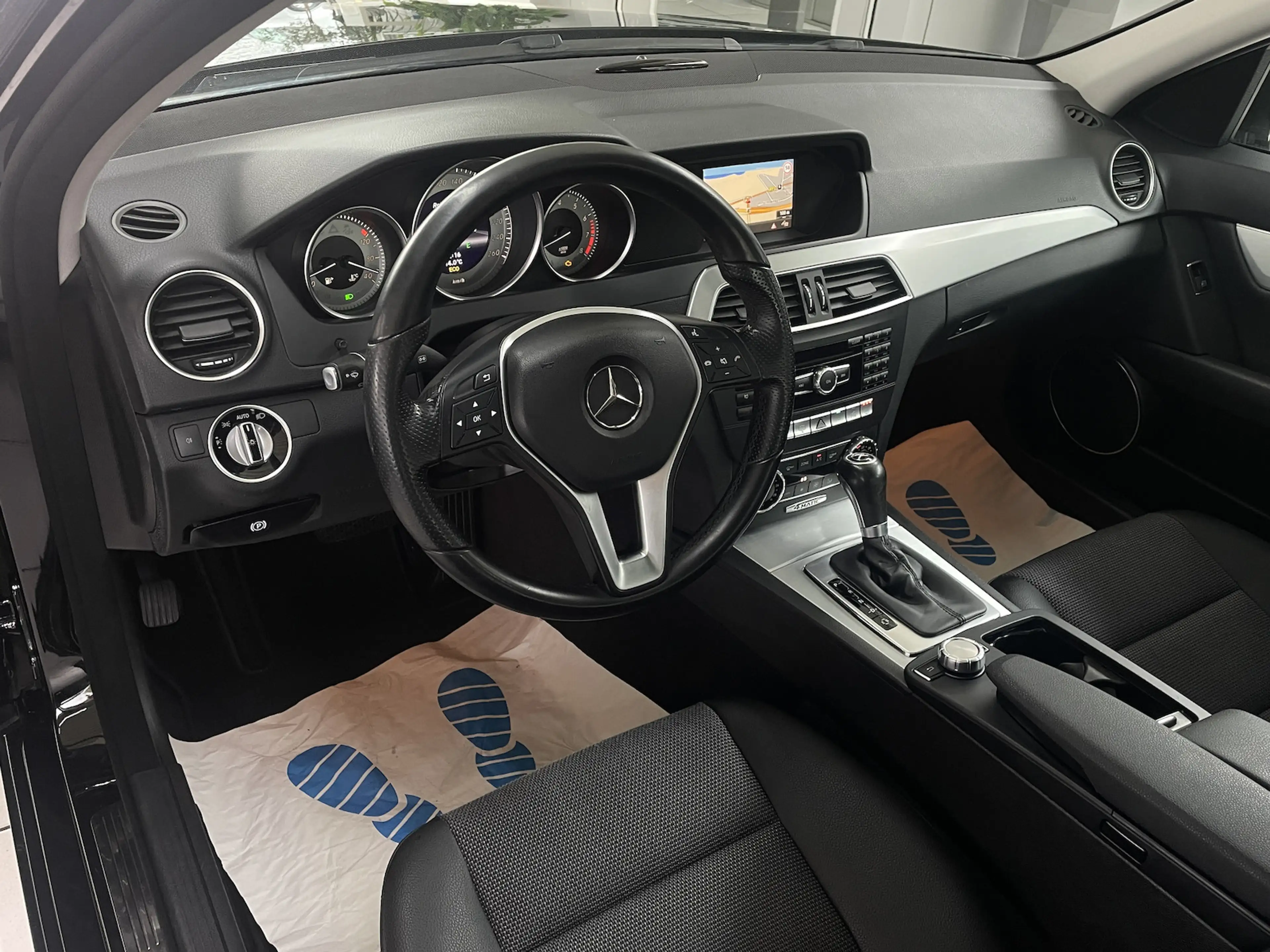 Mercedes-Benz C 350 CGI Aut. 4Matic Leder Navi Bi-Xenon AHK — photo 9