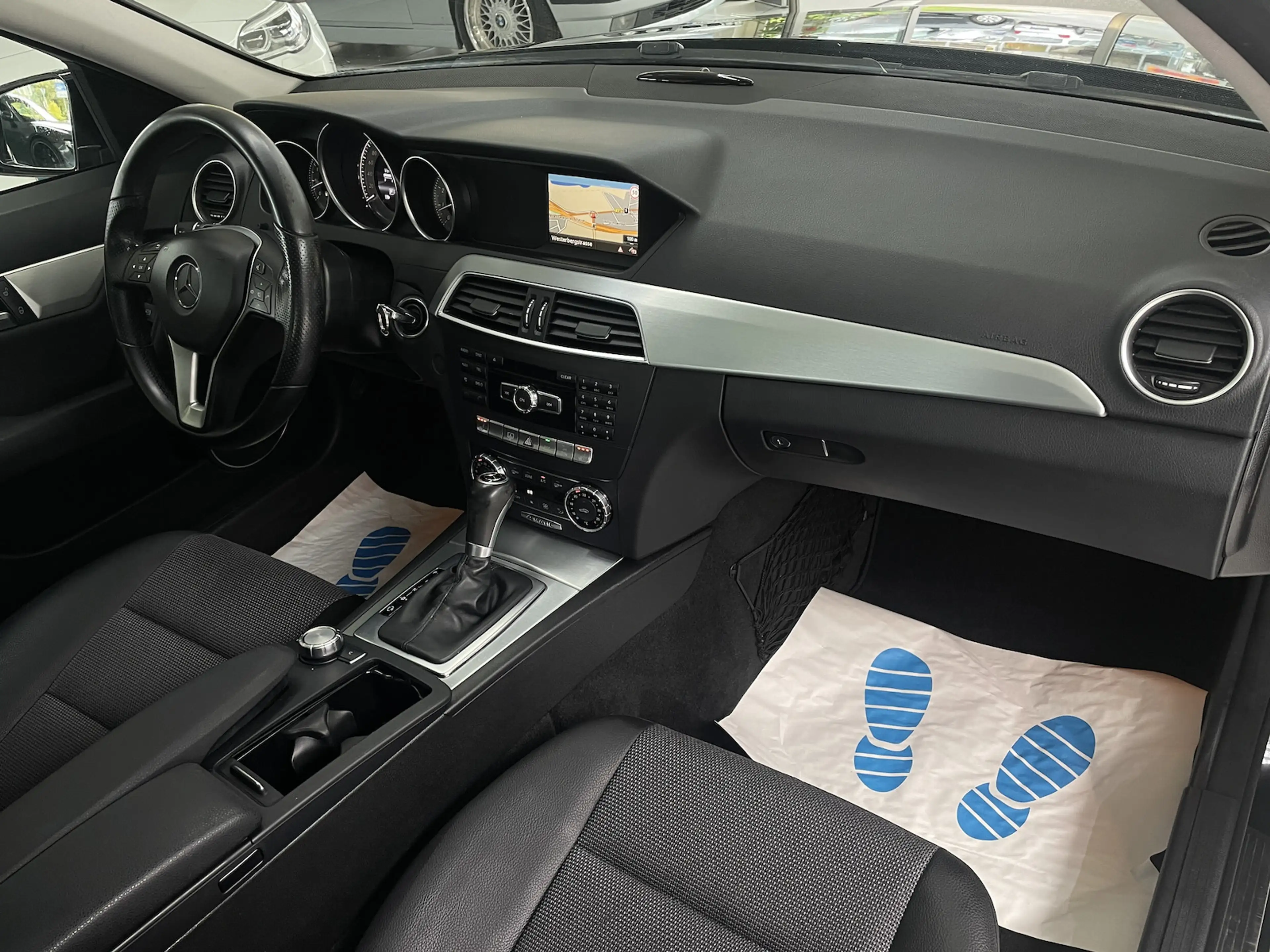 Mercedes-Benz C 350 CGI Aut. 4Matic Leder Navi Bi-Xenon AHK — photo 11