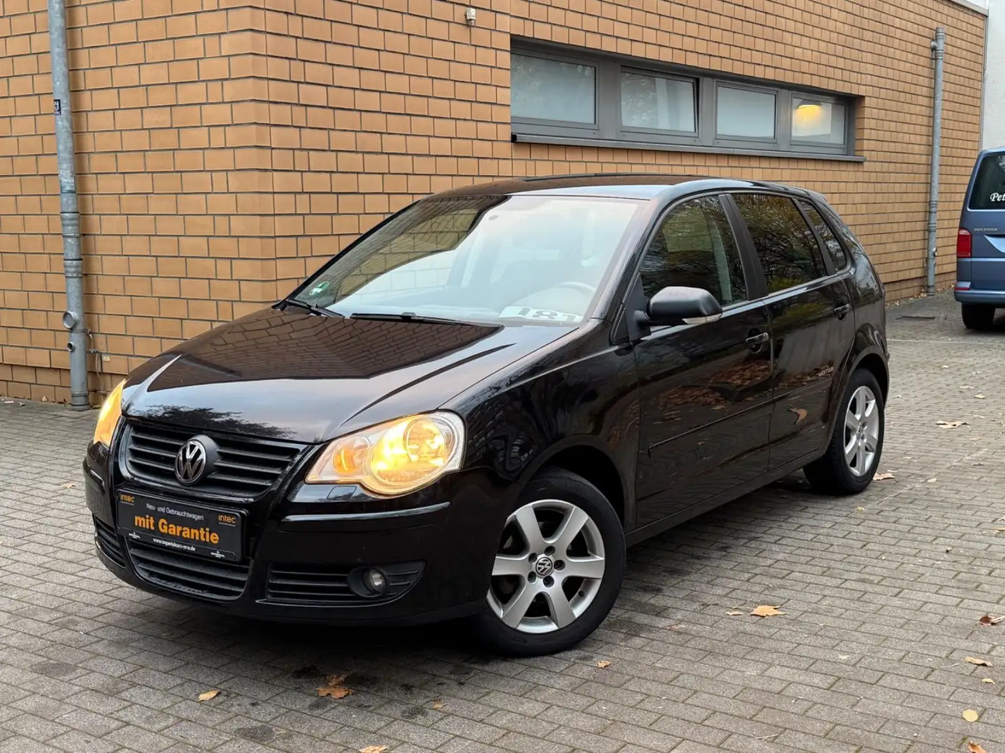 Volkswagen Polo IV United/120TKM/2.HAND/SITZHEIZUNG/TEMPOMA Schwarz - 1