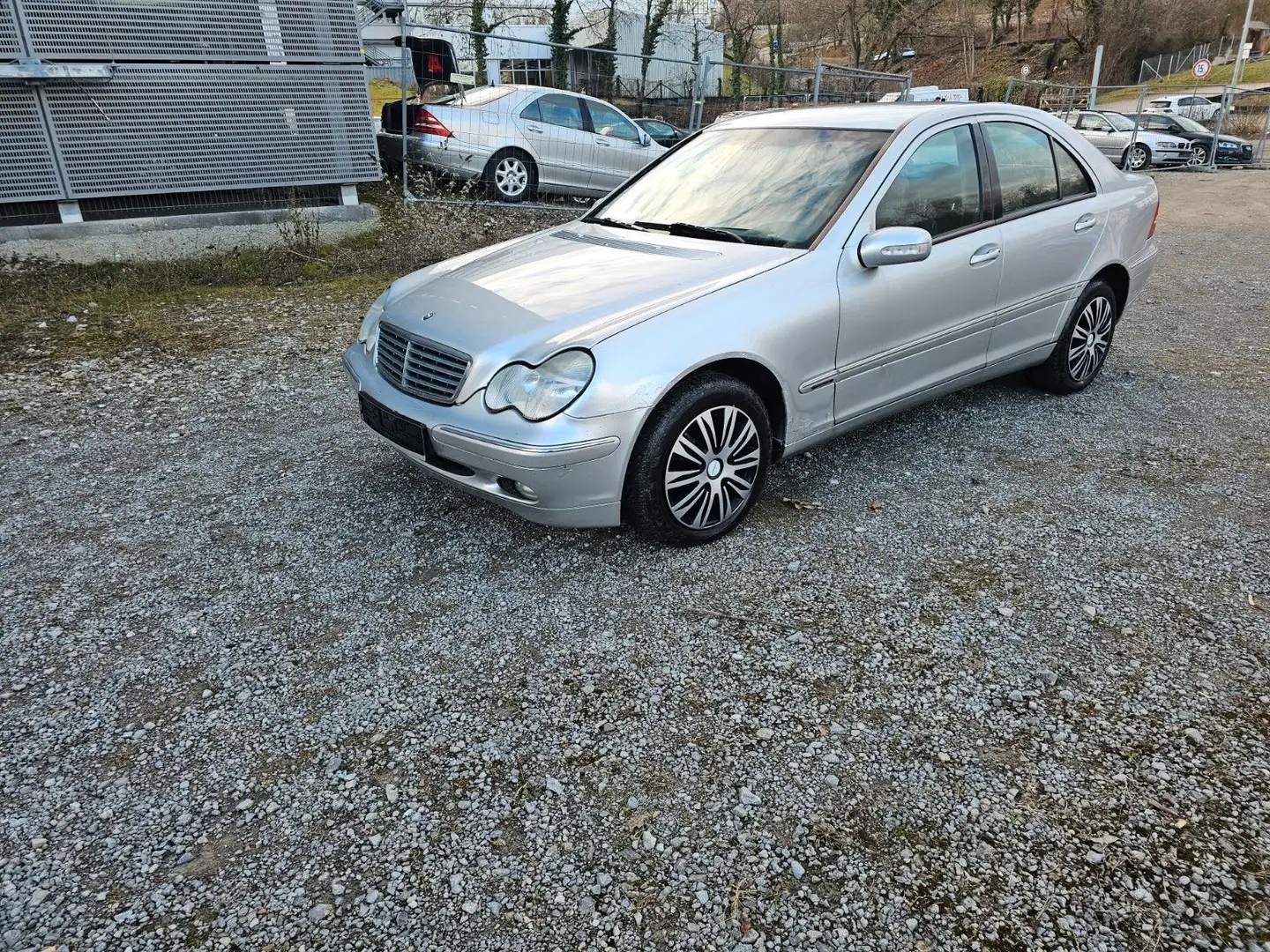 Mercedes-Benz C 240 C -Klasse Lim. C 240 Gümüş rengi - 2