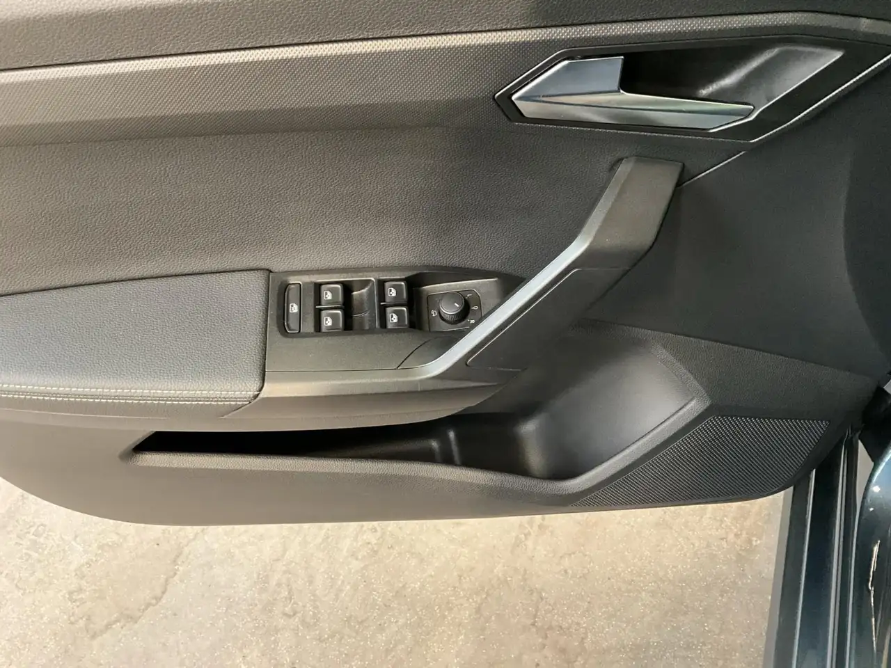 SEAT Arona Style+DSG+Led+P.Luxe+LM17 14
