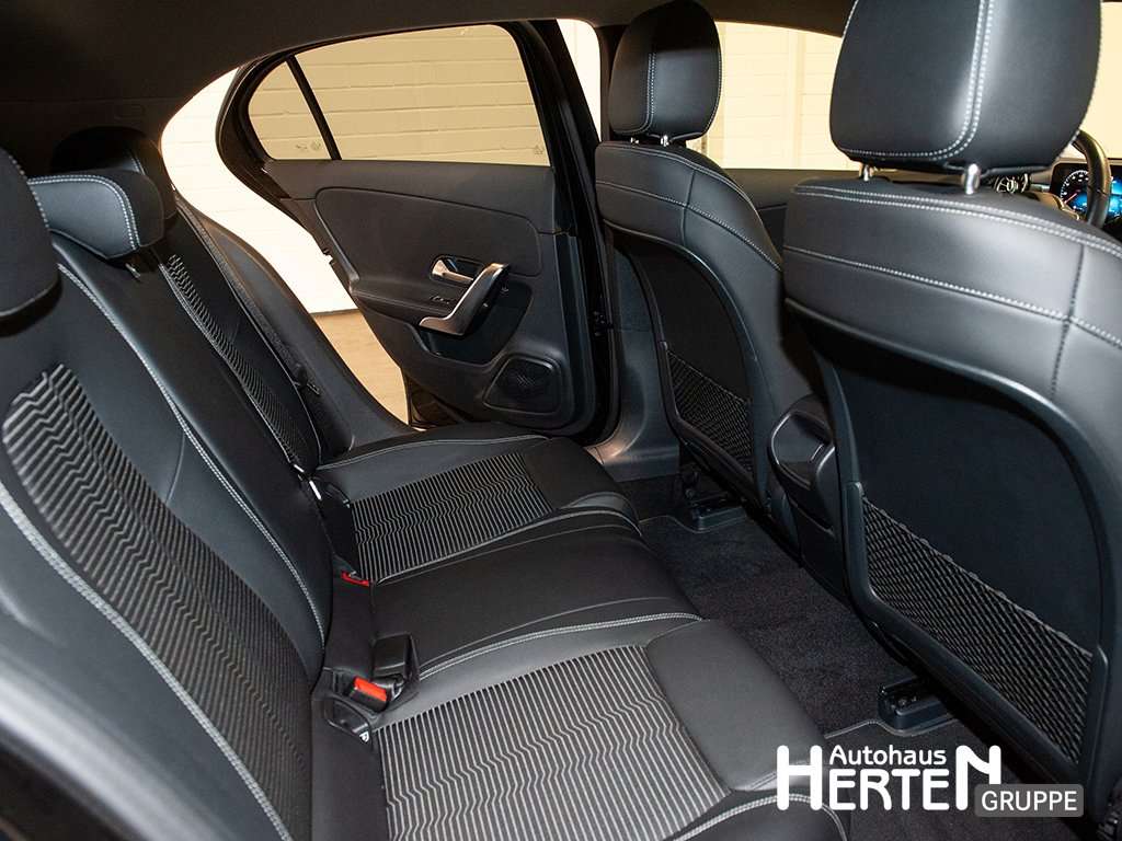 Mercedes-Benz A 220