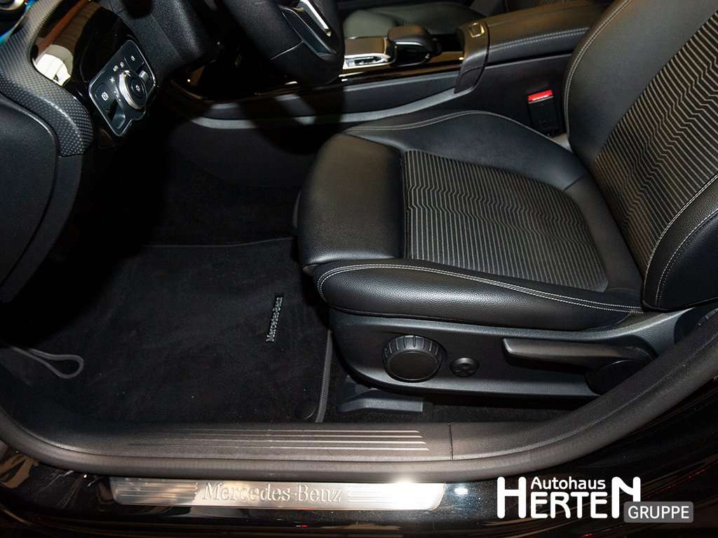 Mercedes-Benz A 220