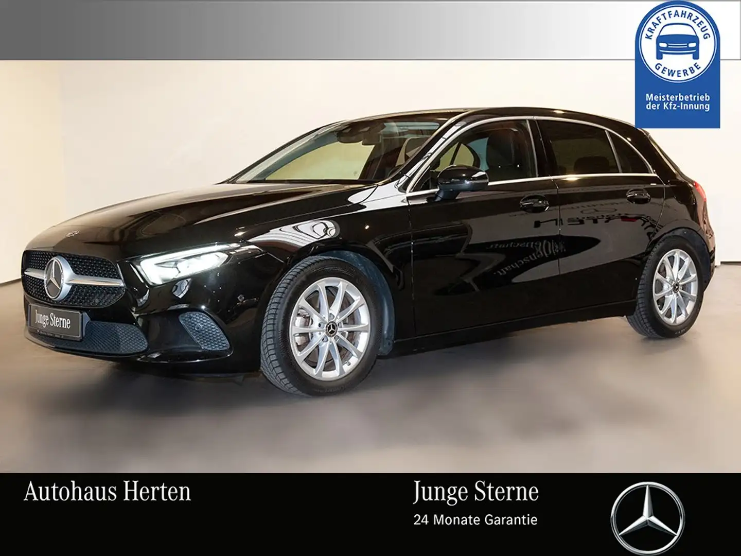 Mercedes-Benz A 220 4MATIC Kompaktlimousine+AHK+LED Schwarz - 1