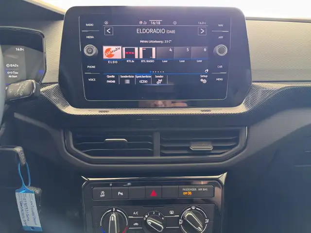 Volkswagen T-Cross view 13