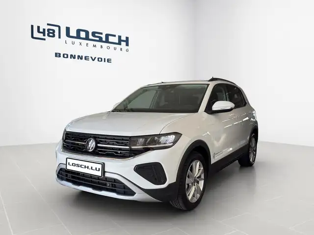 Volkswagen T-Cross view 3