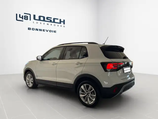 Volkswagen T-Cross view 5