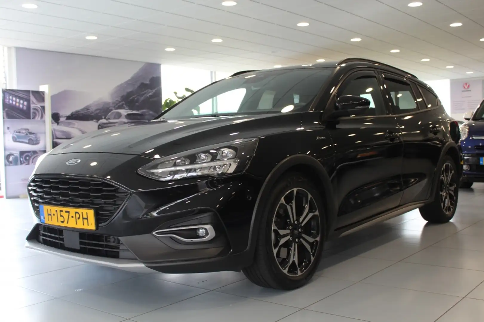 Ford Focus Wagon 1.5 EcoB. Active Bns/CARPLAY/STOELVERWARMING Zwart - 2