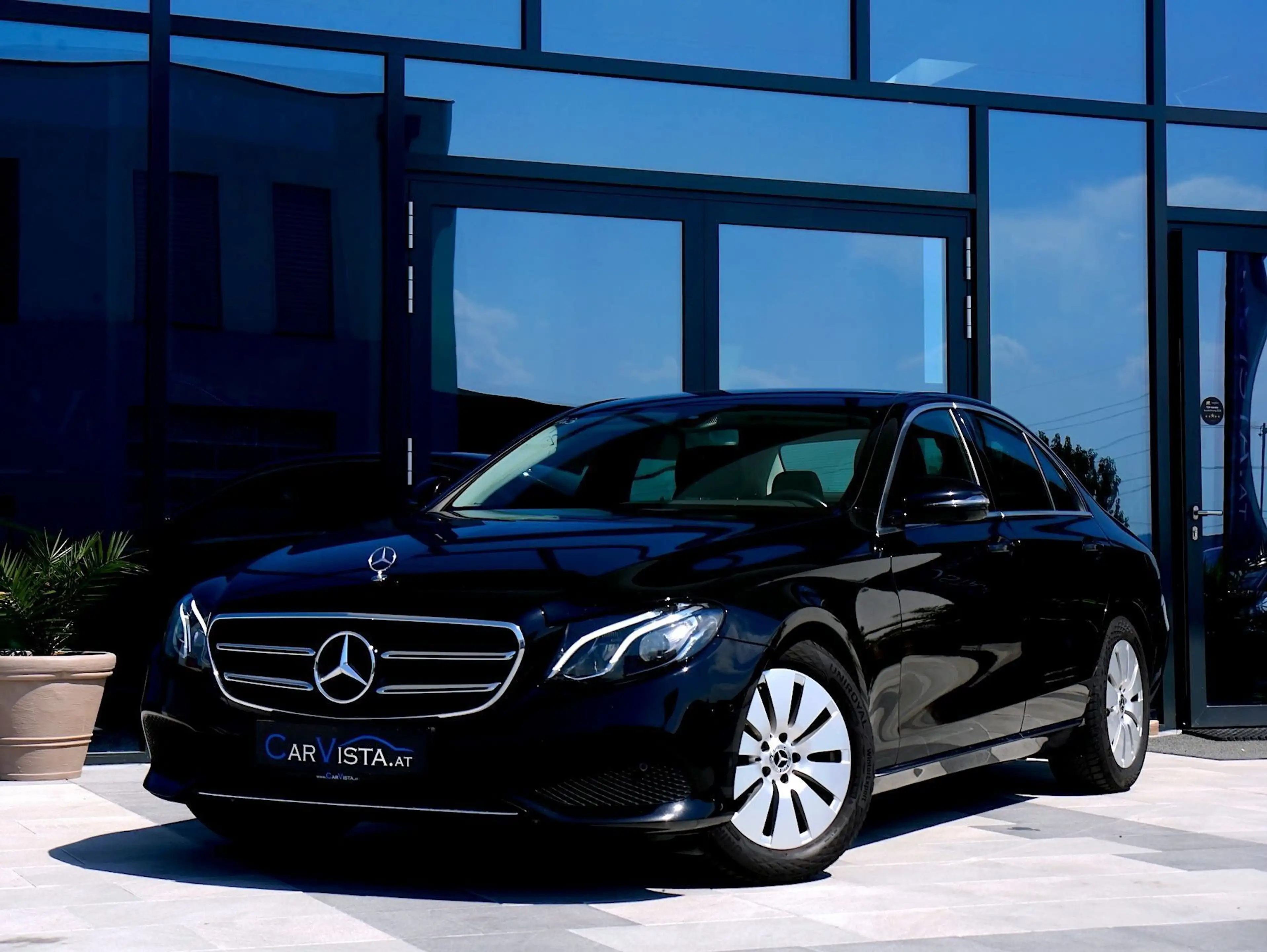 Mercedes-Benz E 200 Avantgarde Aut. *Park-Assistent*