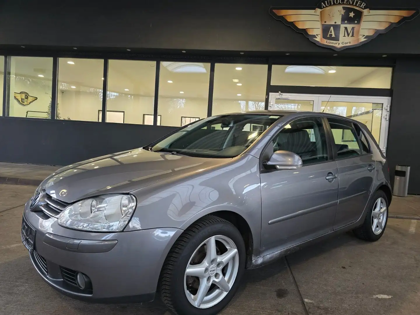 Volkswagen Golf V Lim. 1.4 5-Tür Tour PDC/KLIMAAUTOMATIK Grau - 1