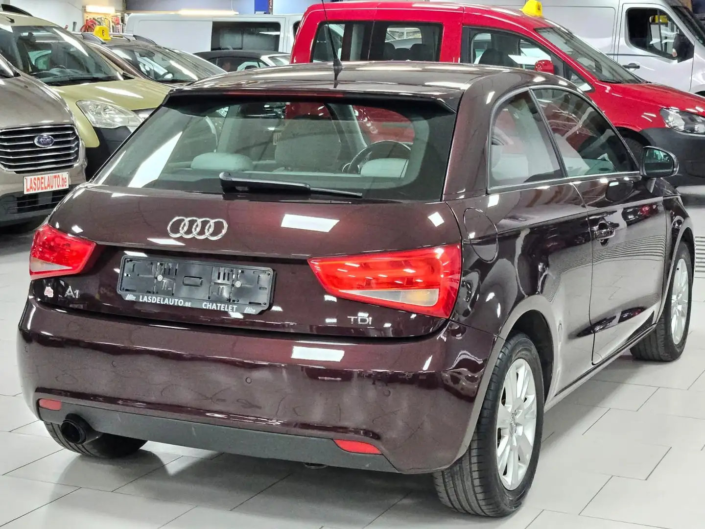 Audi A1 1.6 TDi Auto Sensors Clim Blue Carplay Android Usb Brun - 2