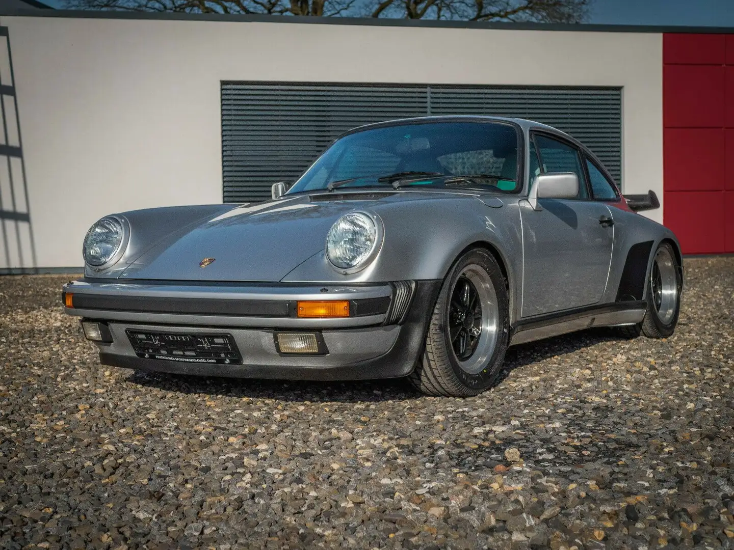 Porsche 930 911/930 Turbo Coupe *1 Hand* Motorrevision* Silber - 2