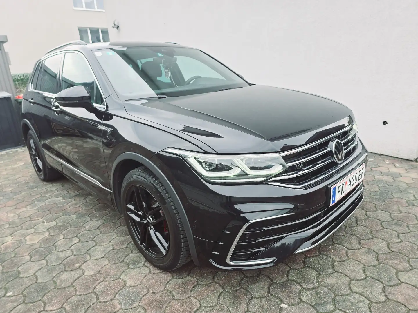 Volkswagen Tiguan 2,0 TDI R-Line DSG - 1