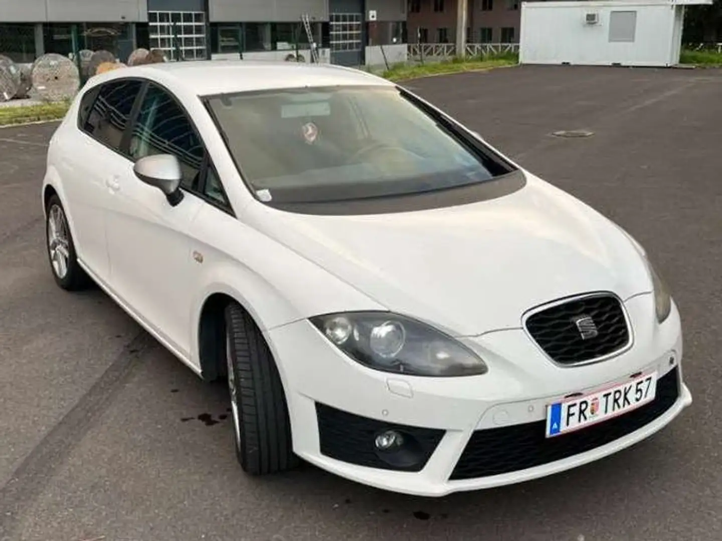 SEAT Leon Leon FR 2,0 TDI CR DPF DSG FR Weiß - 1