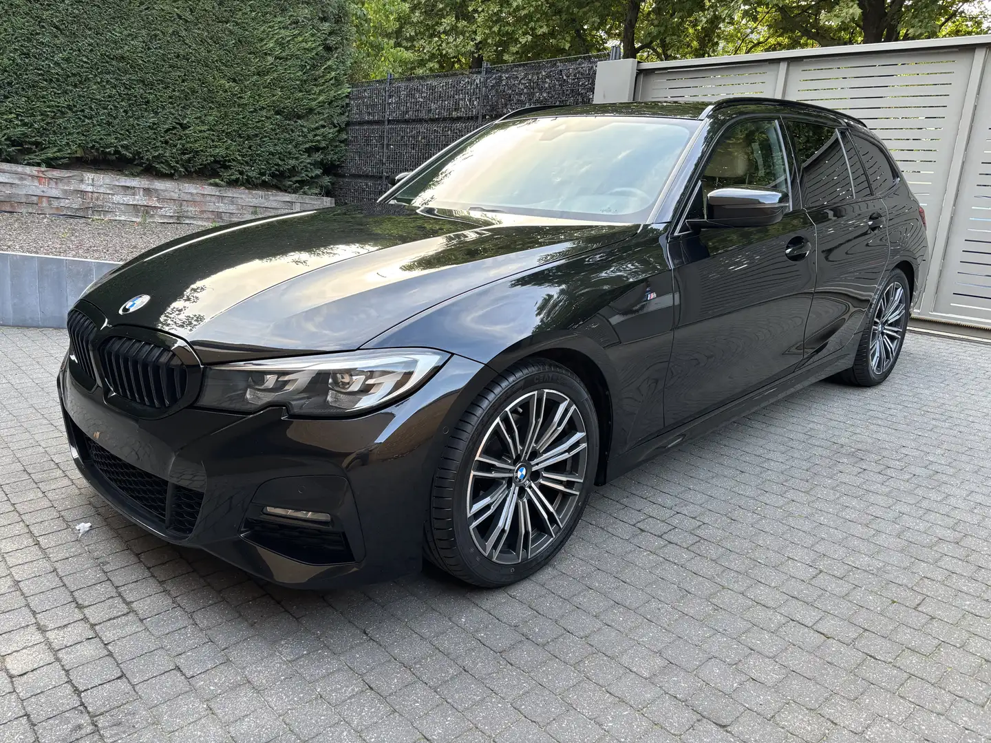 BMW 320 Touring 320i M sport 18967€ + TVA Noir - 1