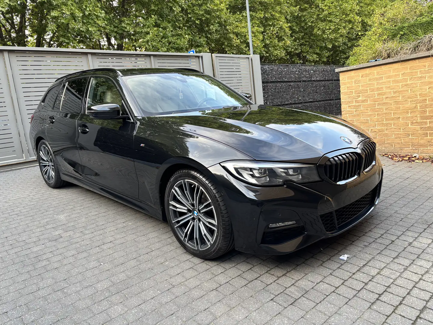 BMW 320 Touring 320i M sport 18967€ + TVA Noir - 2