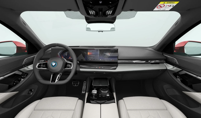 BMW 550 e xDrive Touring M Sport //Stop&Go B&W Pano — photo 7