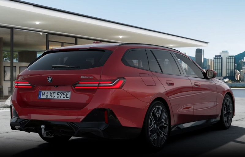 BMW 550 e xDrive Touring M Sport //Stop&Go B&W Pano — photo 2
