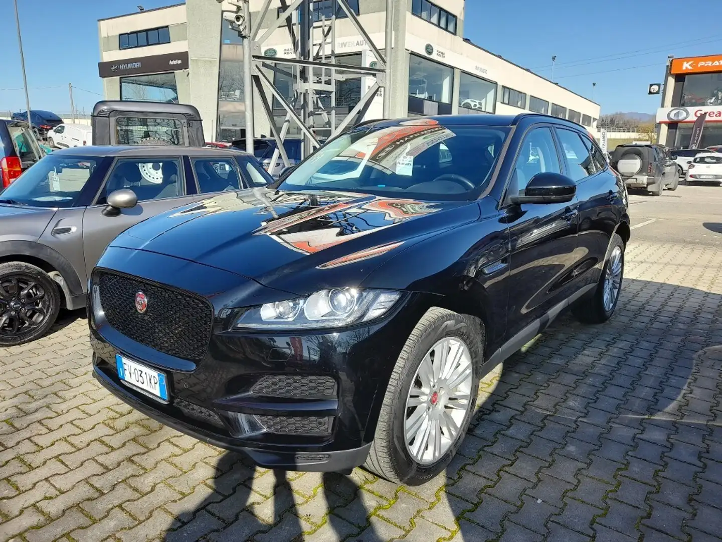 Jaguar F-Pace F-Pace 2.0 D 180 CV AWD aut. Pure Schwarz - 1