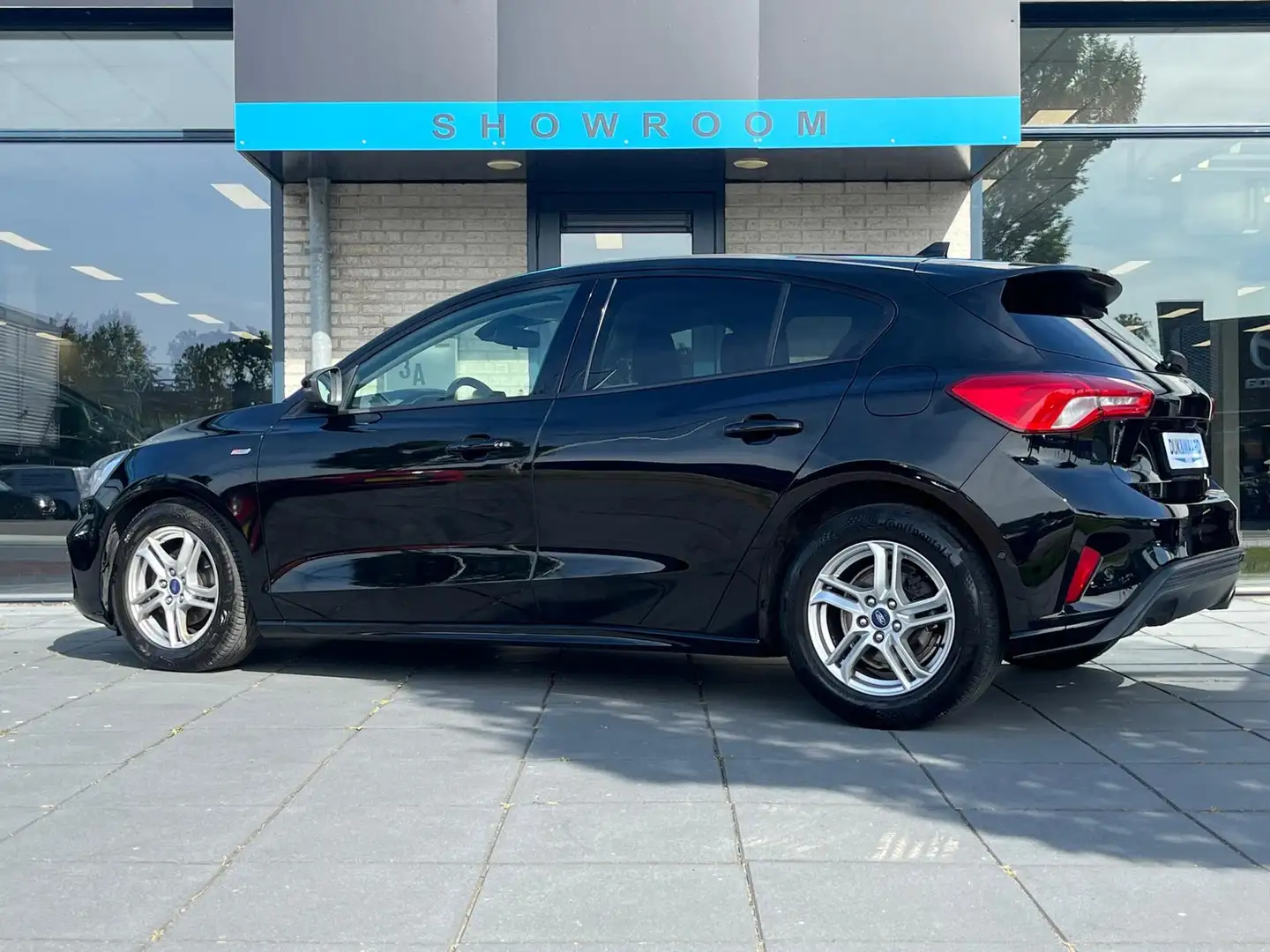 Ford Focus 1.5 EcoBlue ST Line Business | AUTOMAAT | CARPLAY Zwart - 2