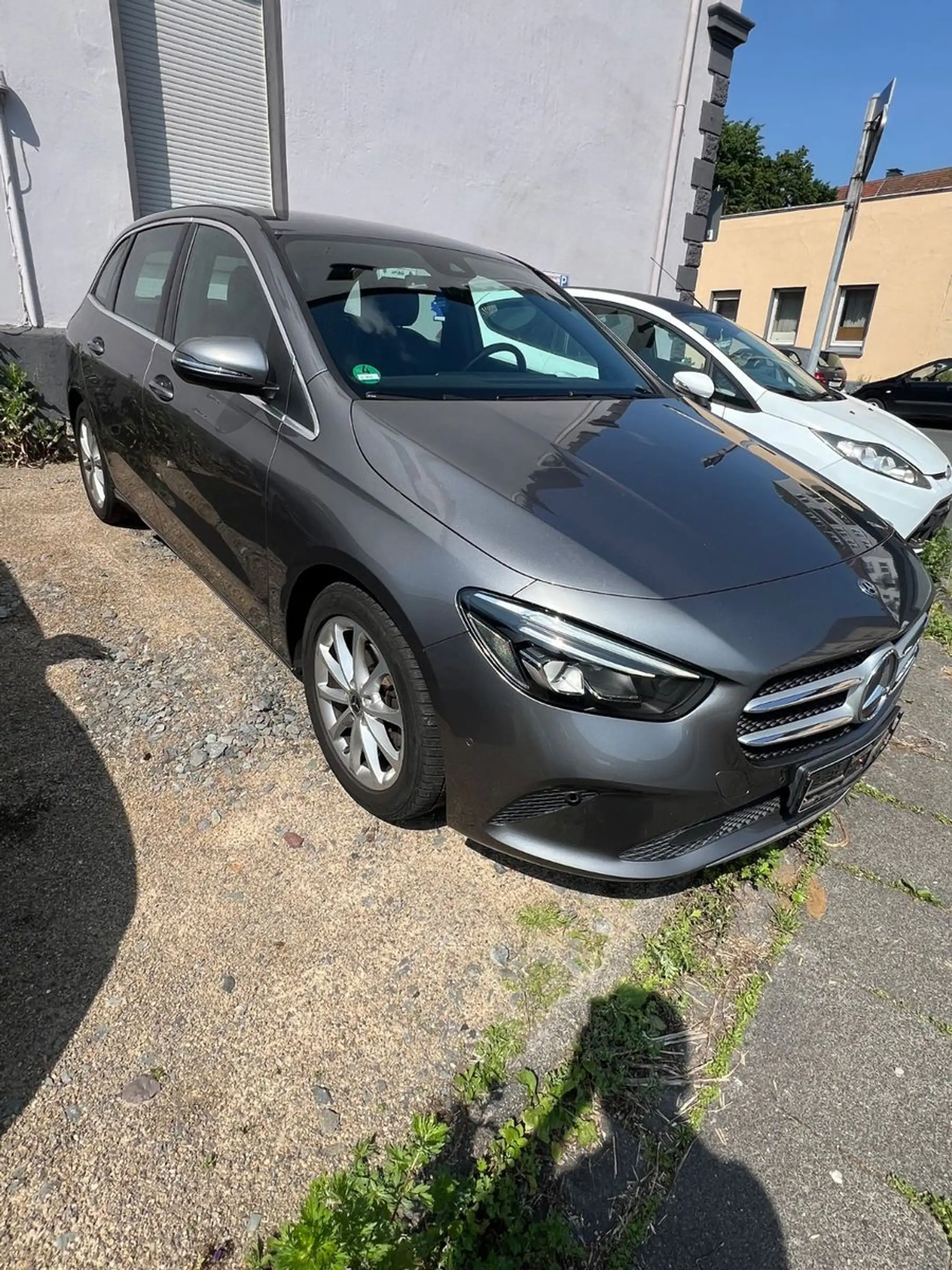Mercedes-Benz B 180 B B 180 d — photo 2