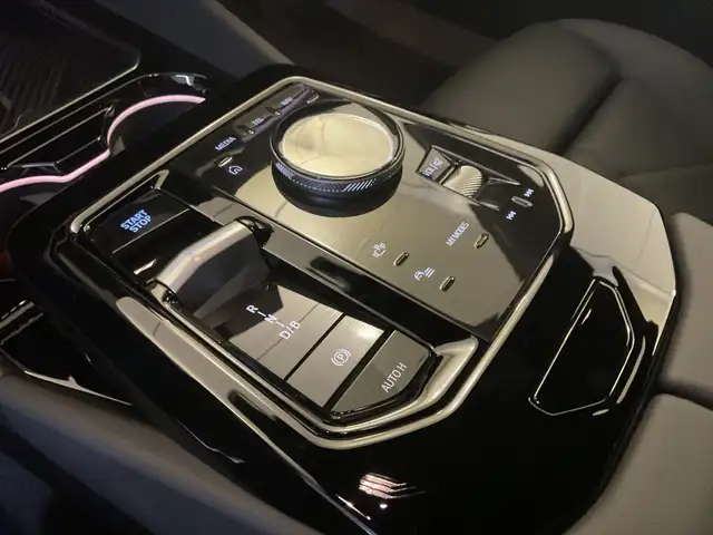 BMW i5 xDrive40 Ansicht 7