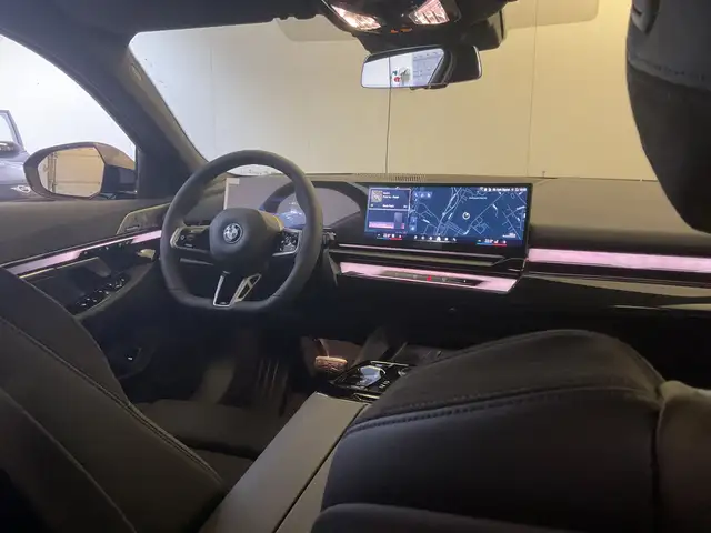 BMW i5 xDrive40 Ansicht 11