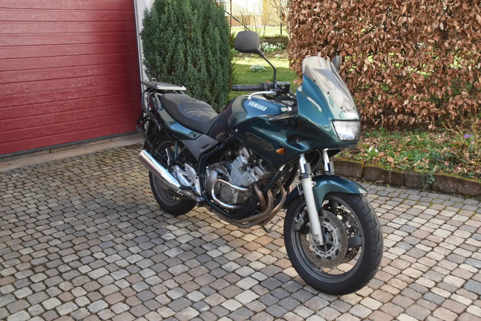 Yamaha XJ 600 Diversion Verde - 1