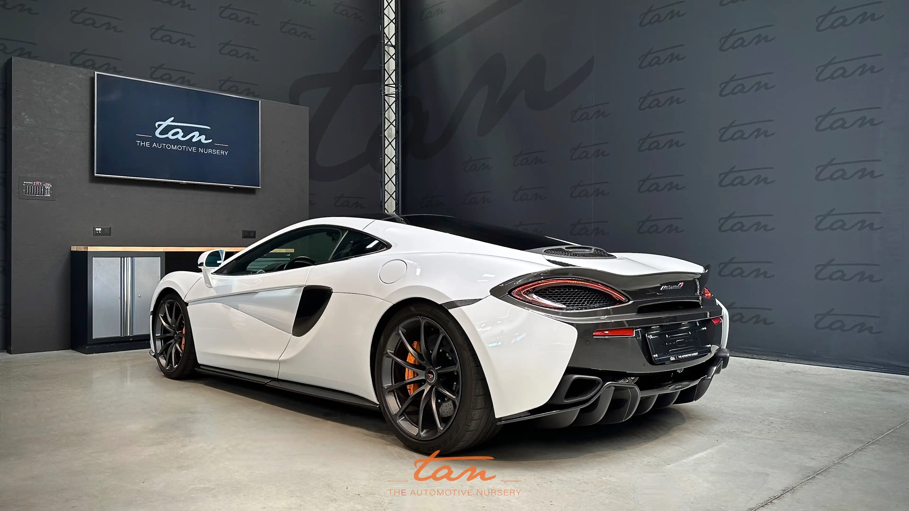 McLaren 570GT 3.8 Bi-Turbo V8 MSO + Sport Pack + Stealth Pack — photo 8
