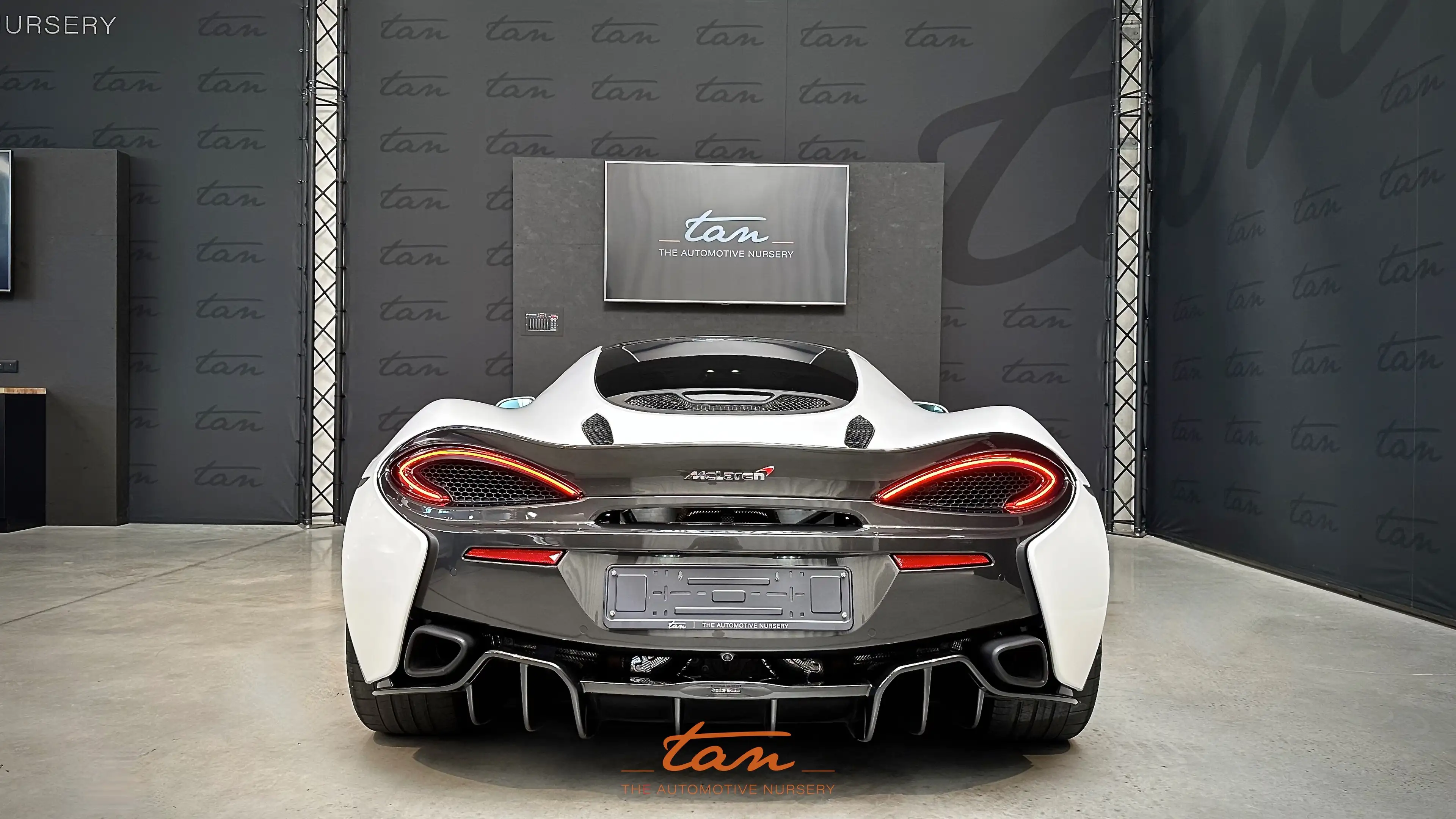 McLaren 570GT 3.8 Bi-Turbo V8 MSO + Sport Pack + Stealth Pack — photo 9