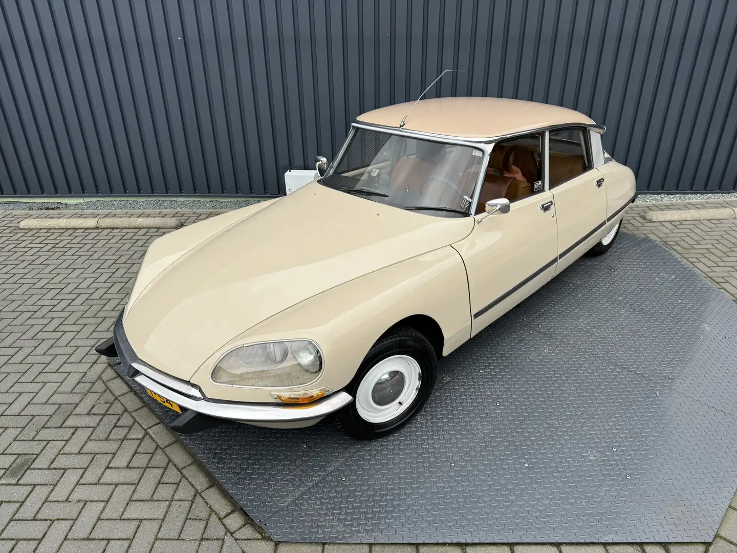 Citroen DS 21 Citroen DS D Super 5 | 3de Eigenaar | Dinitrol Beige - 2