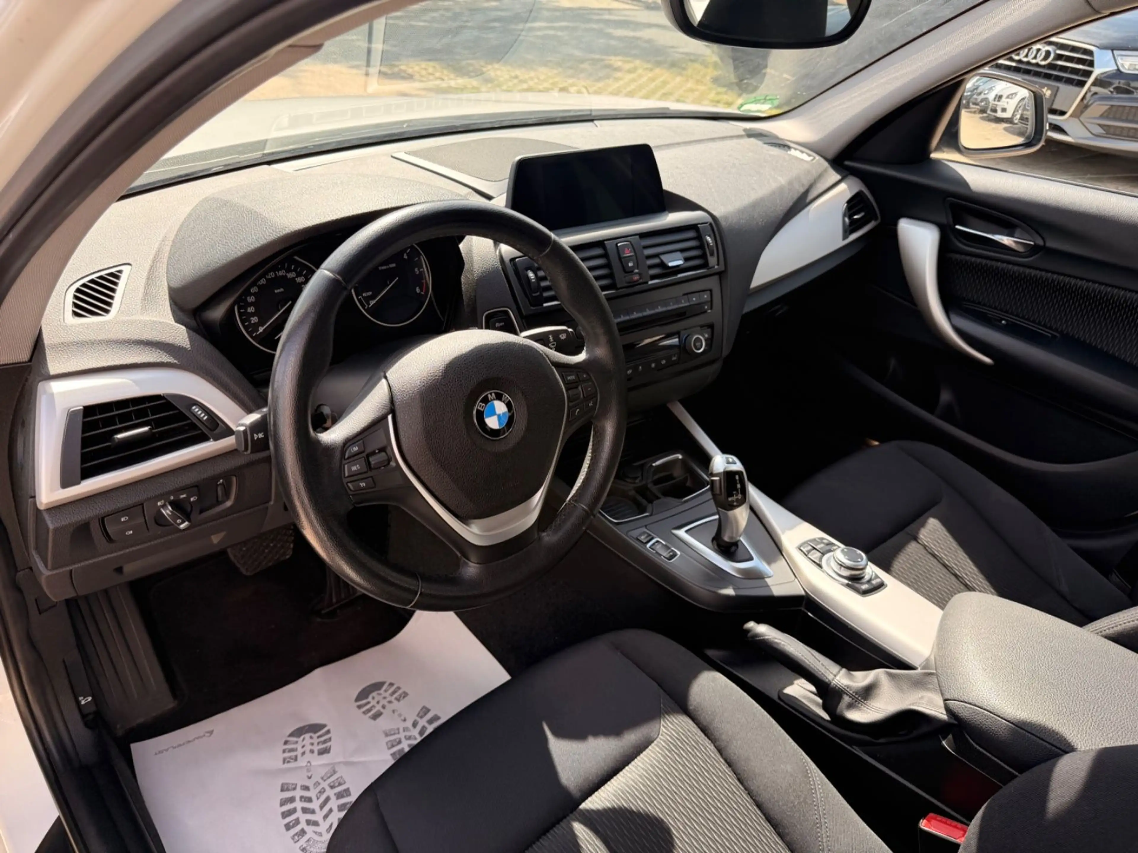 BMW 120 d  5-trg. *Automatik*Tempomat* — photo 9