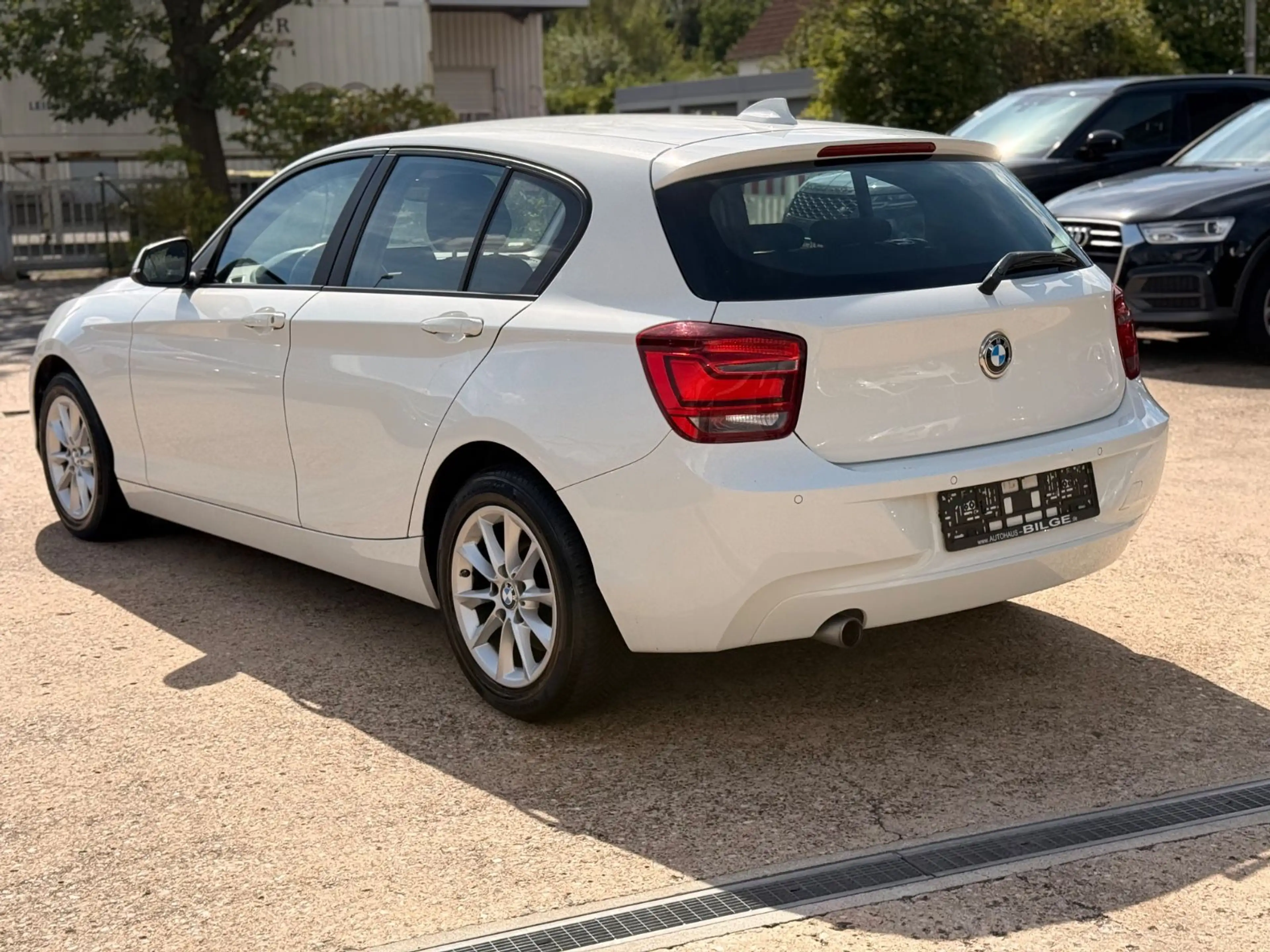 BMW 120 d  5-trg. *Automatik*Tempomat* — photo 6