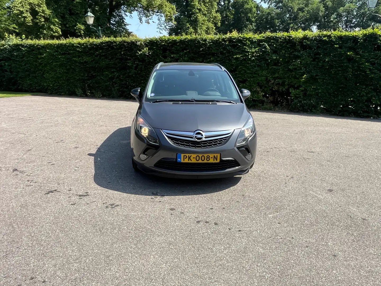 Opel Zafira Tourer Zafira Tourer 1.4 Business Edition 7p. Grijs - 1