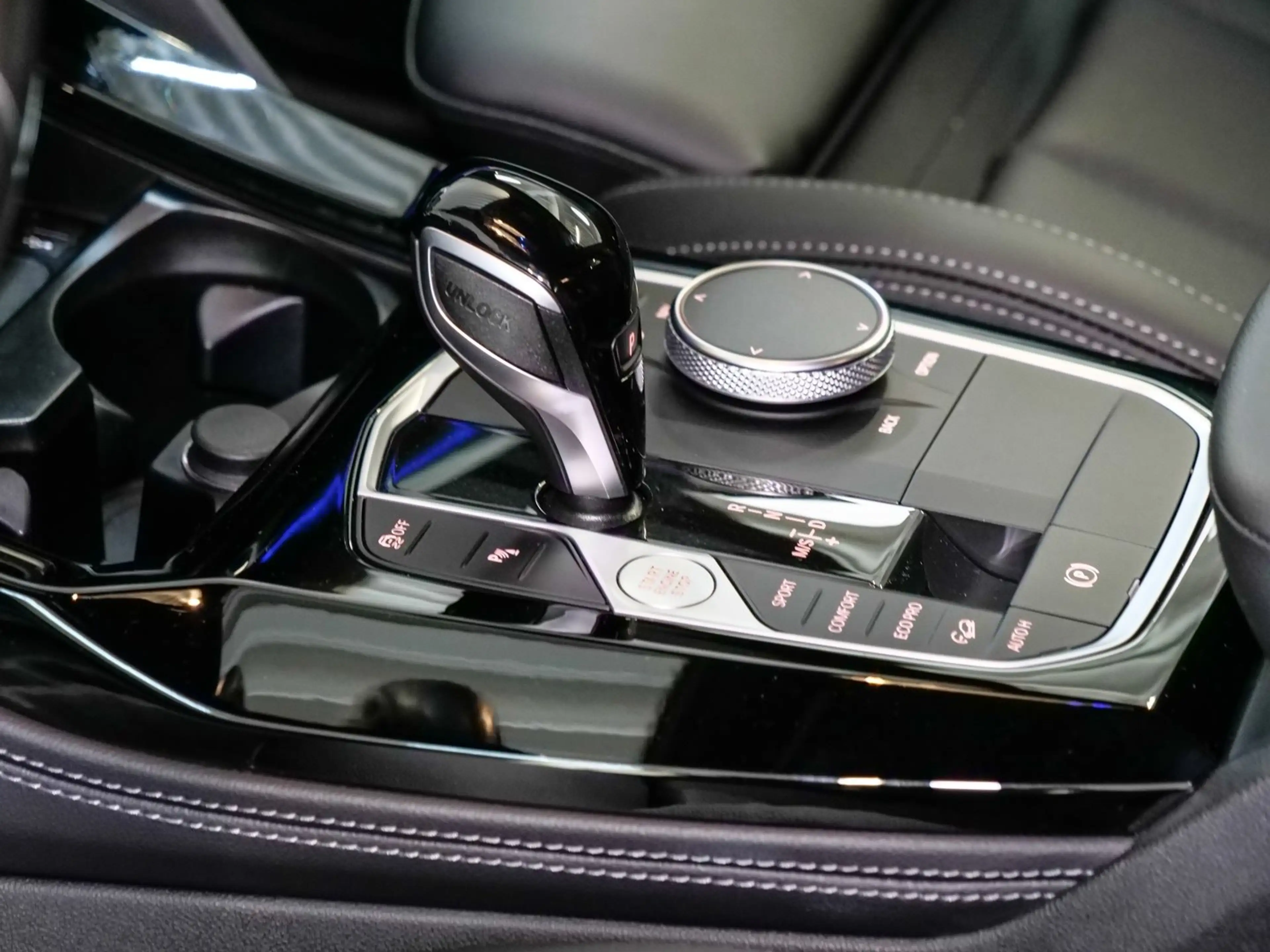 BMW X4 xDrive20i M-Sport Aut Nav HuD Laser Drive+Park — photo 19
