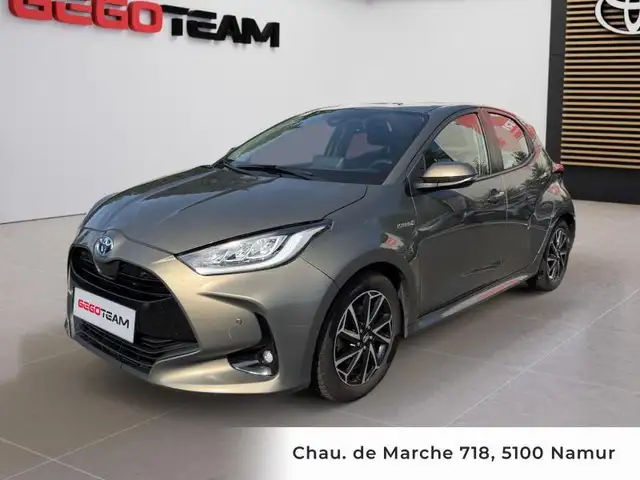 Toyota Yaris Iconic